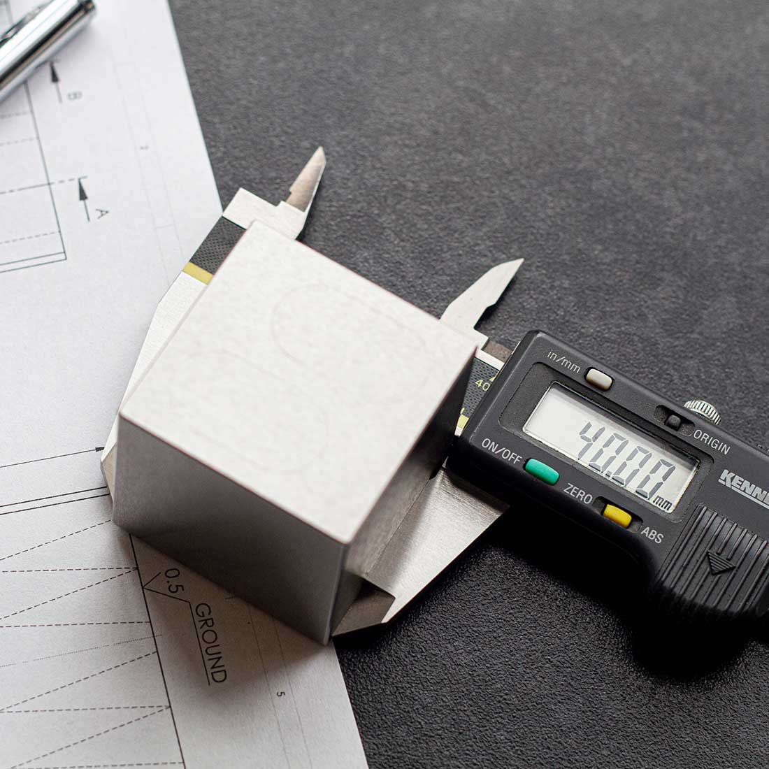 A MetMo Cube Getting Measured