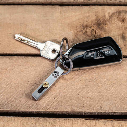 MetMo edge attached to a car key via the keyring