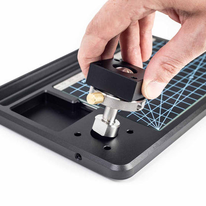 metmo desktop workstation with metal ball jointed attached