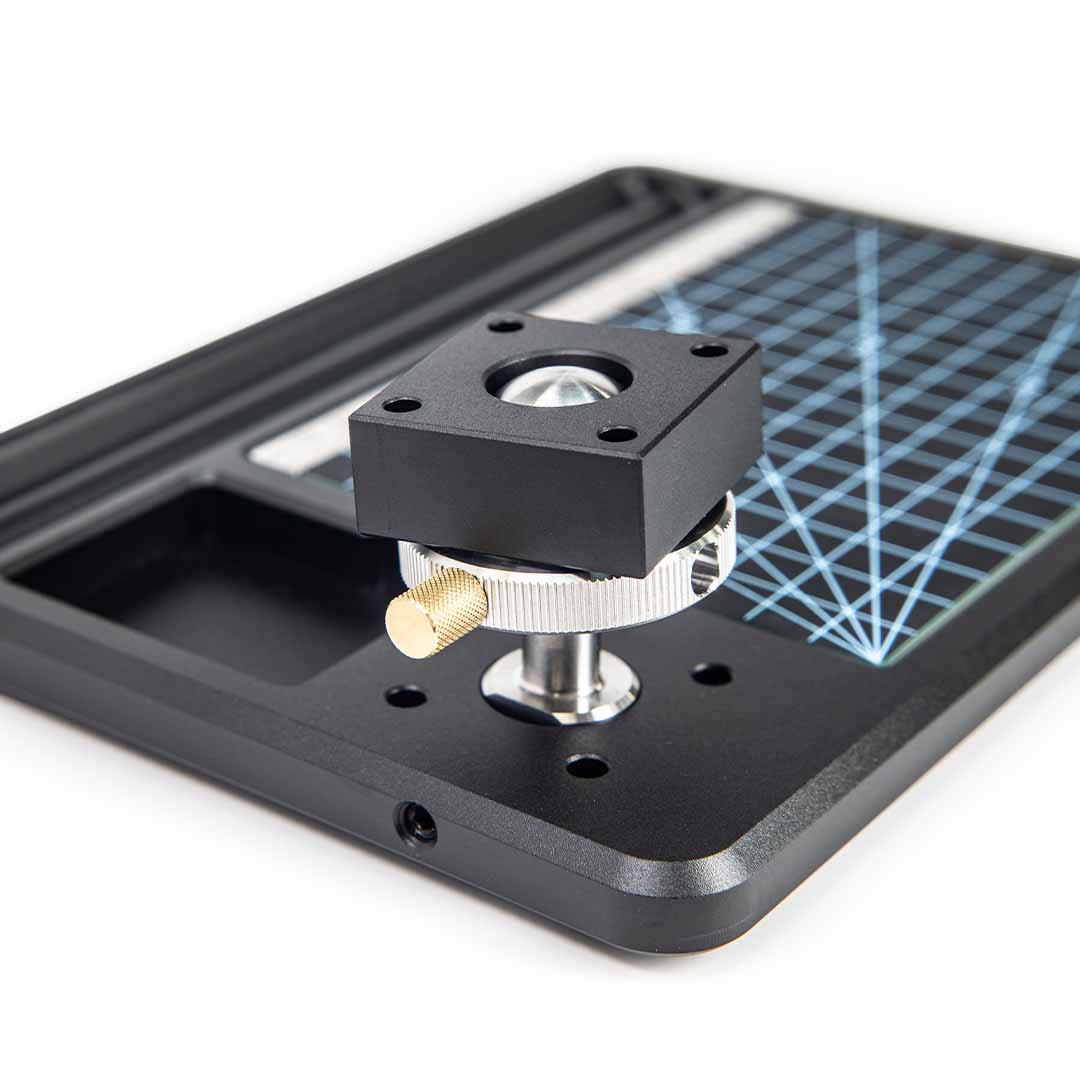 metmo desktop workstation with metal ball jointed attached