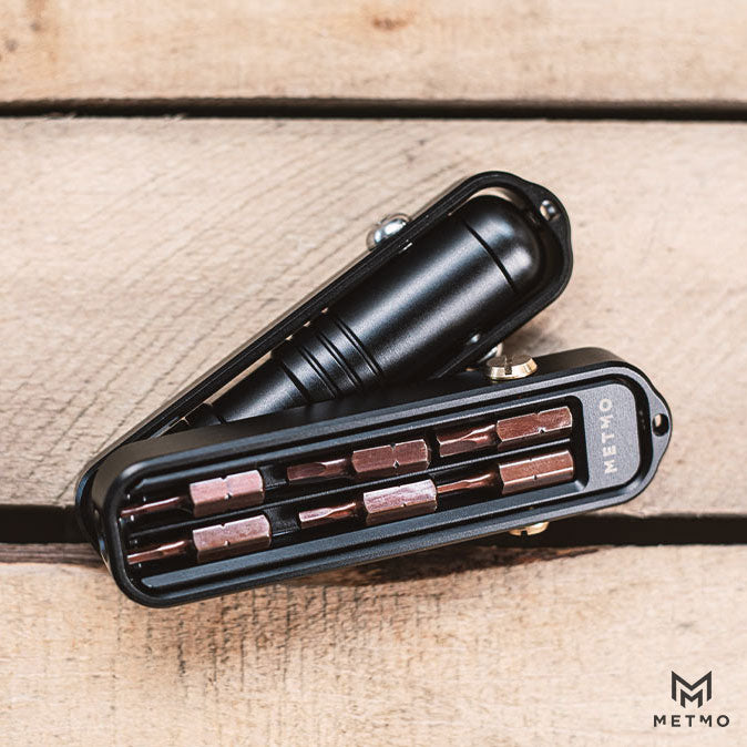 Magnetic bit case attached to the MetMo pocket driver. 