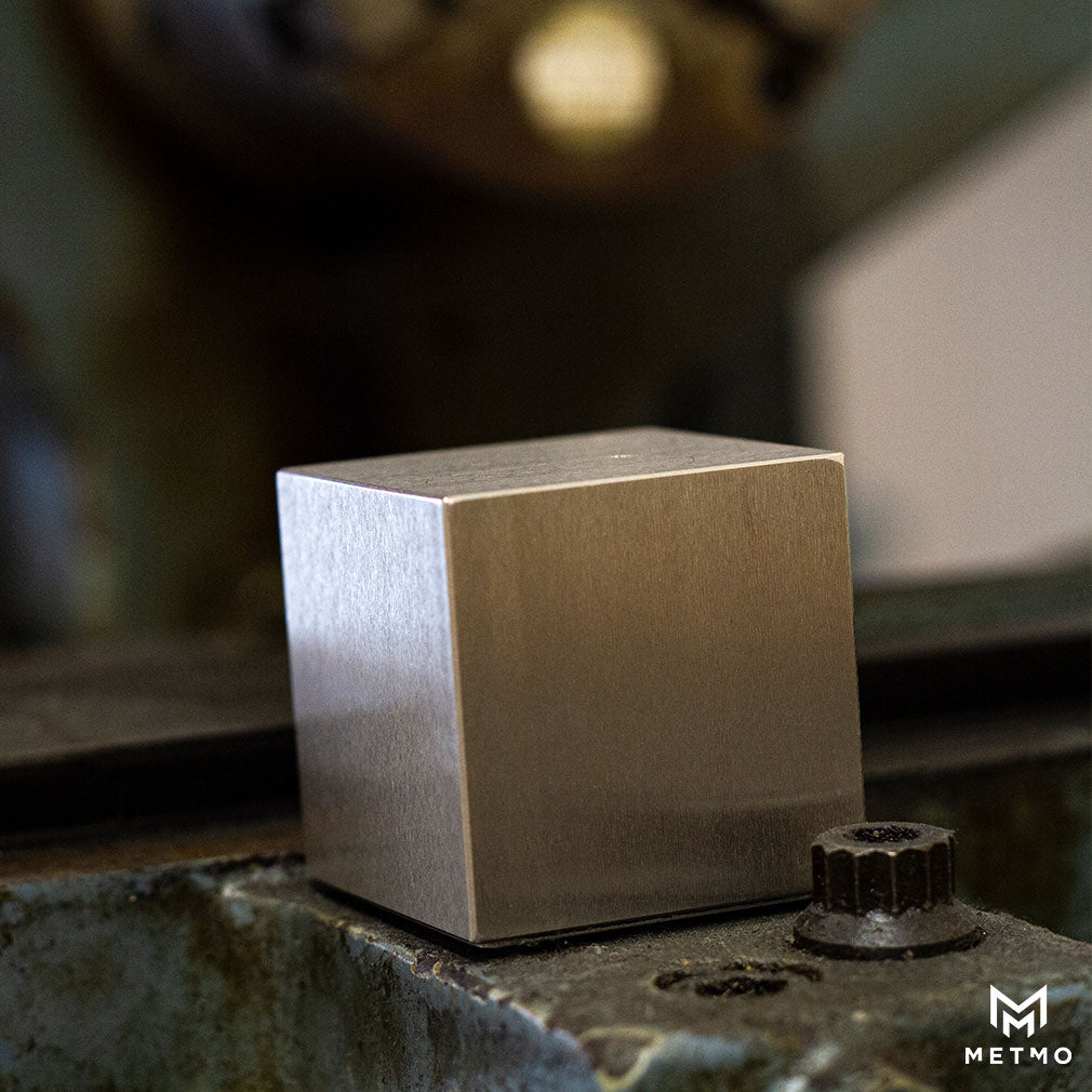 MetMo Cube, on a lathe bed