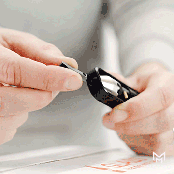 MetMo Driver using extra part to act as a knife.