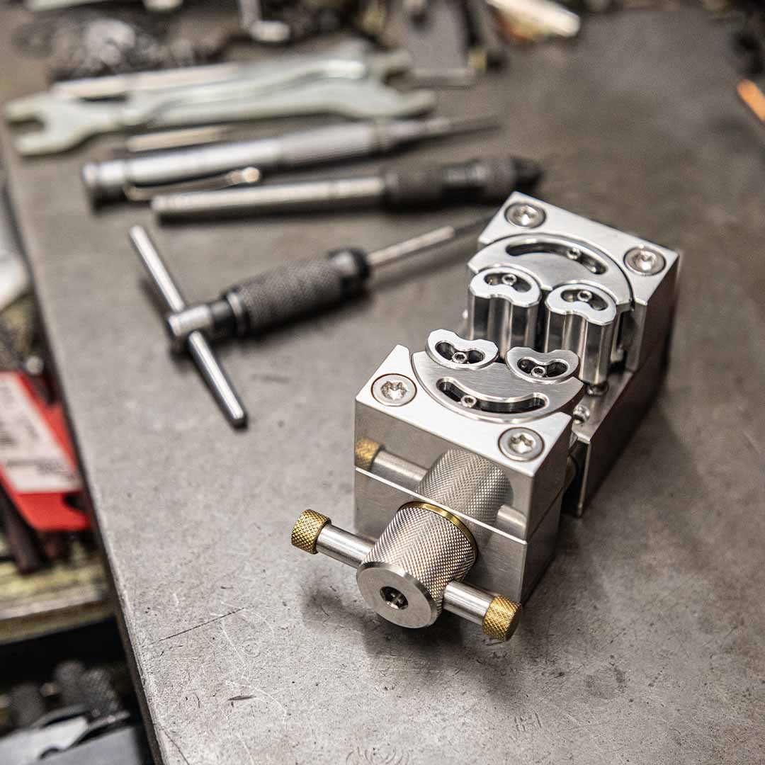 Tool - MetMo Stainless Steel Fractal Vise 32