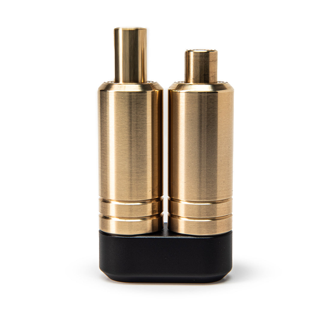 MetMo dual piston stand with brass pistons in slightly extended position