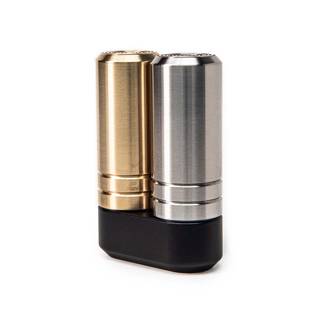 MetMo dual piston stand with brass and stainless steel pistons fitted in vertical view
