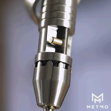 Animation of the exposed mechanisms in action when rotating the chuck of the MetMo Pocket Driver.