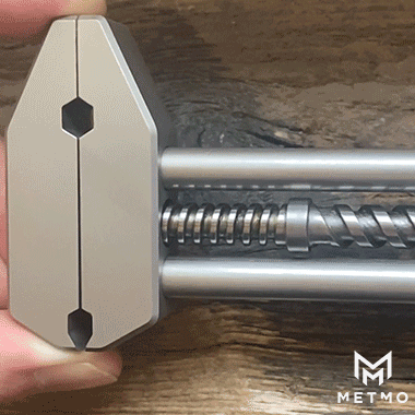 Close up of the mechanism that makes the MetMo Grip work 
