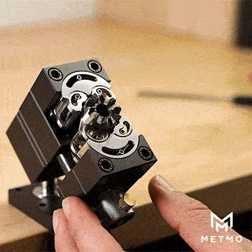 fractal vice with ball joint gif showing filing at different angles with rotating vise