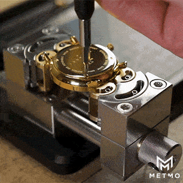 watch repair case back unscrew gif using metmo fractal vise to securely hold watch