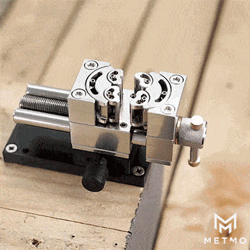 quick release showing easy detach and attach
