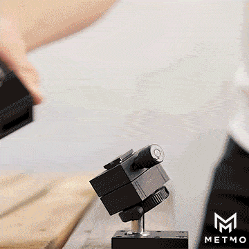 MetMo quick release gif showing fractal vise quickly moved between several setups