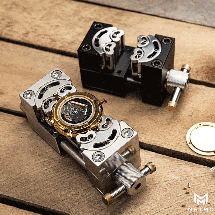 MetMo Fractal Vice gif showing various objects fitted in the device from a top down view