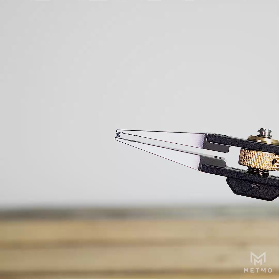Load video: MetMo Precision Grip Holding on to many Small things