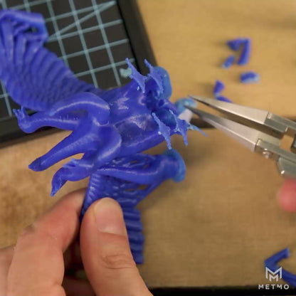 MetMo Precision Grip Breaking off support material for 3d Printing 