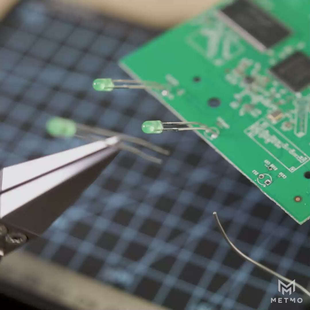 MetMo Precision Grip Soldering an LED